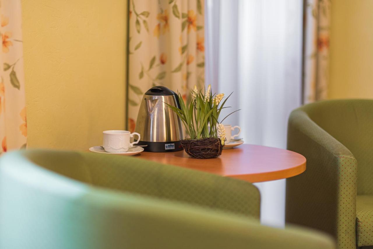 Lohmann'S Kapeller Hof Hotel Langenfeld  Buitenkant foto